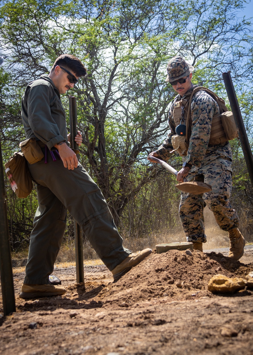 MWSS-174 and 3rd LLB EOD Marines execute Explosive Ordnance Exploitation Training