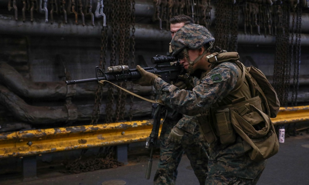 24th MEU (SOC) Female Search Team Training aboard USS Oak Hill (LSD 51)