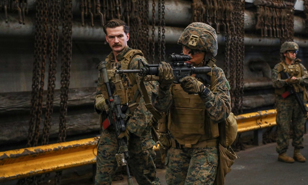 24th MEU (SOC) Female Search Team Training aboard USS Oak Hill (LSD 51)