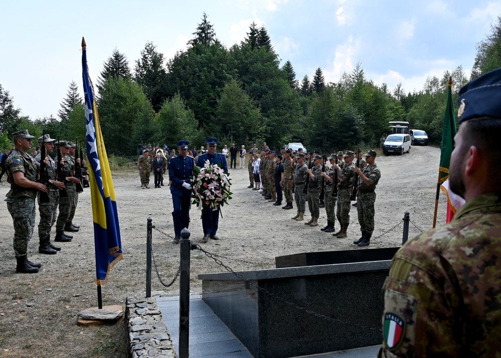&quot;LYRA 34&quot; Commemoration
