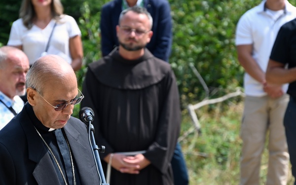 "LYRA 34" Commemoration