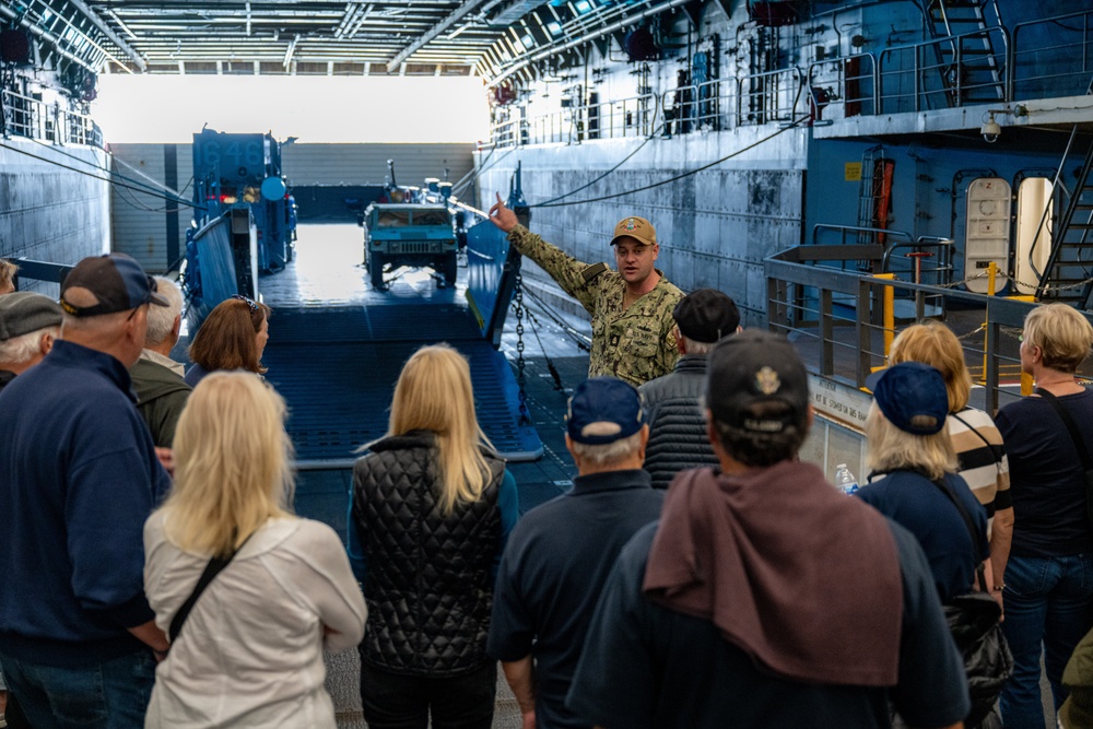 Veterans tour USS Somerset during San Francisco Fleet Week