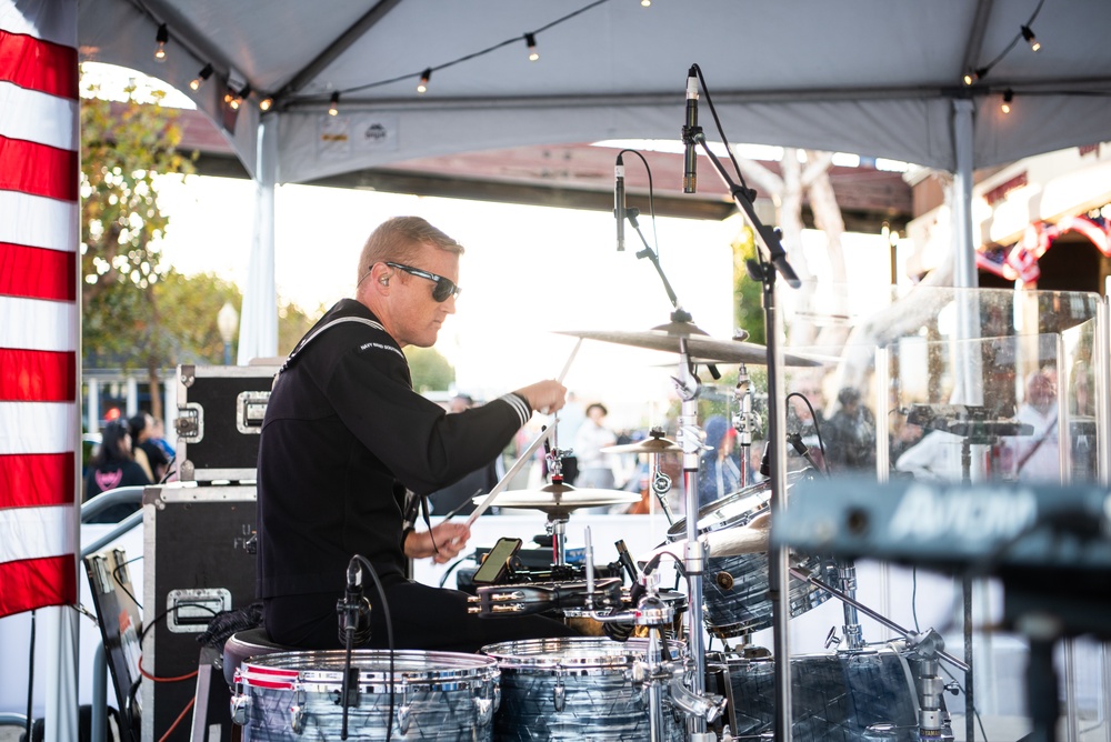 Navy Band Southwest's Destroyers perform at Pier 39