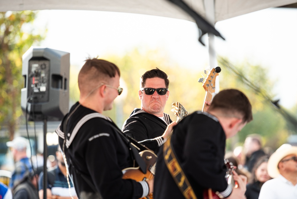 Navy Band Southwest's Destroyers perform at Pier 39