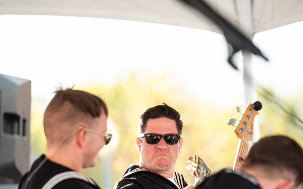 Navy Band Southwest's Destroyers perform at Pier 39