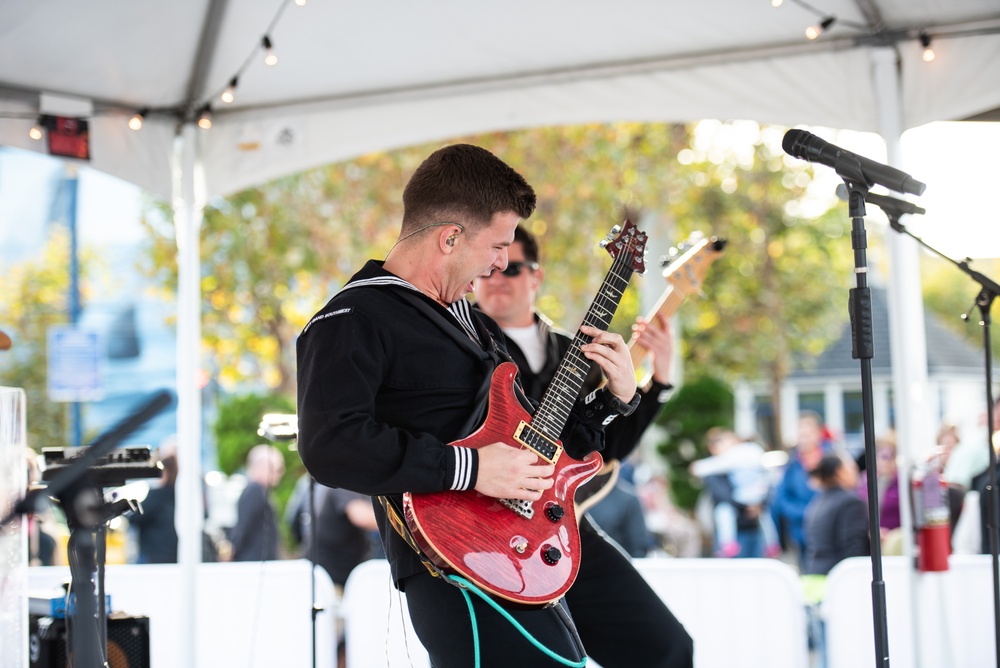 Navy Band Southwest's Destroyers perform at Pier 39