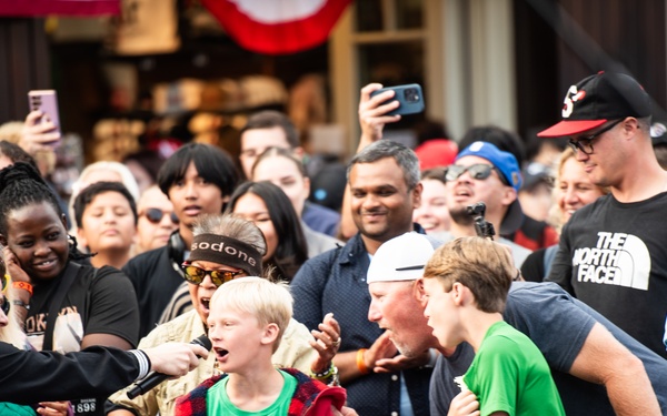 Navy Band Southwest's Destroyers perform at Pier 39