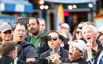 Navy Band Southwest's Destroyers perform at Pier 39