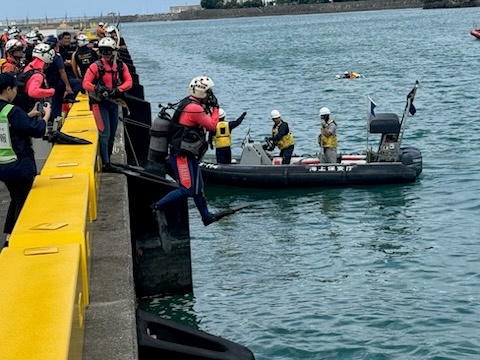 U.S. Army Garrison Okinawa Firefighters Host Joint Water Rescue Training Event