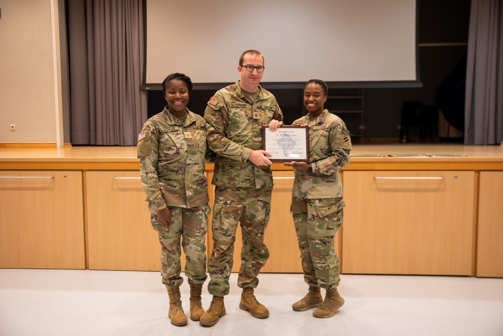 48th IBCT Visits LRMC