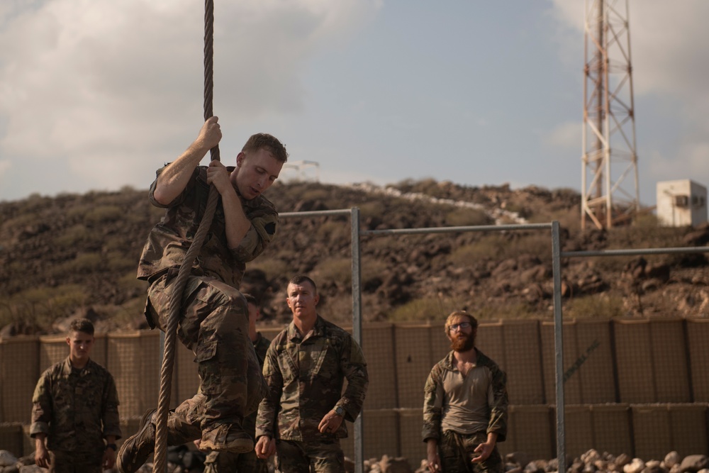 U.S. military members participate in French Desert Commando Course