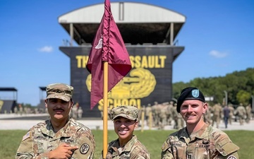 Fort Campbell Dentist Completes Air Assault