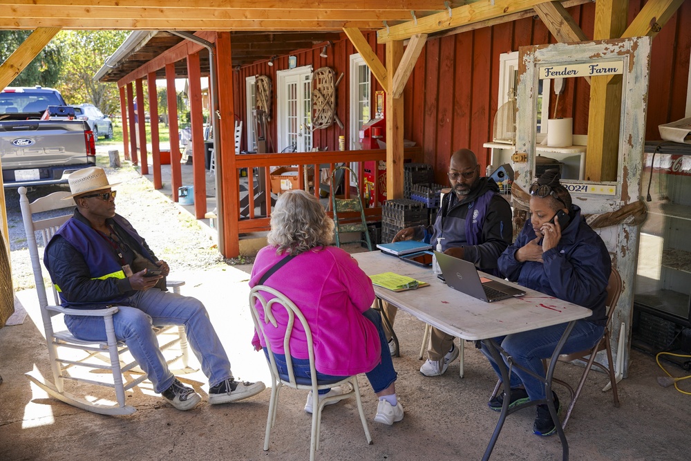 FEMA Disaster Survivor Assistance Team at Fender's Farm