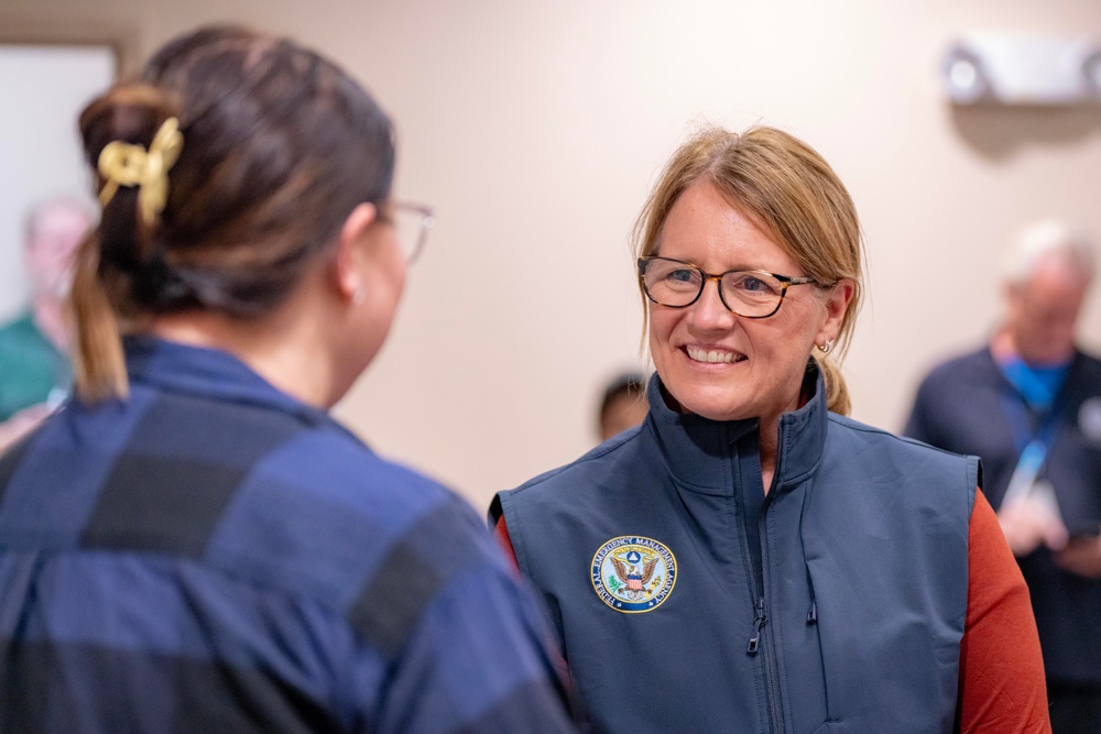 FEMA Administrator Visits Staff at Disaster Recovery Center