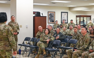 Maj. Gen. Ryder visits the 55th Medical Group