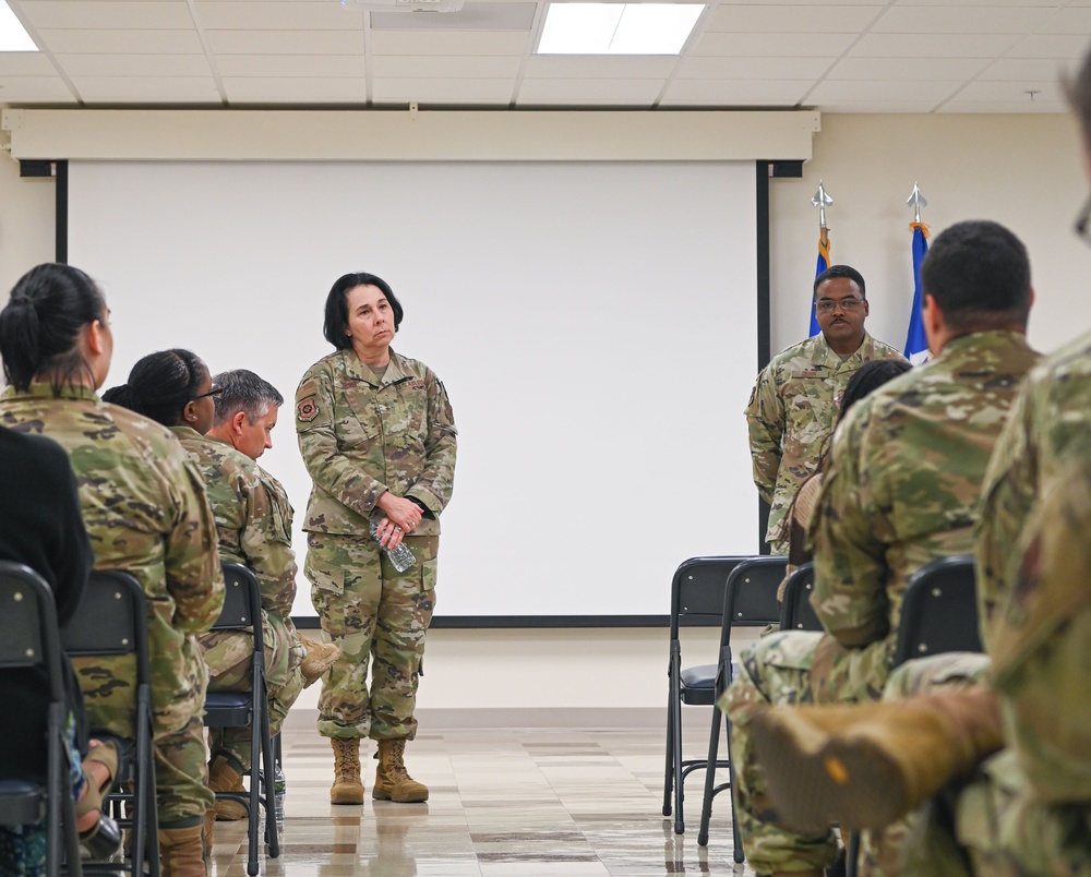 Maj. Gen. Ryder visits the 55th Medical Group