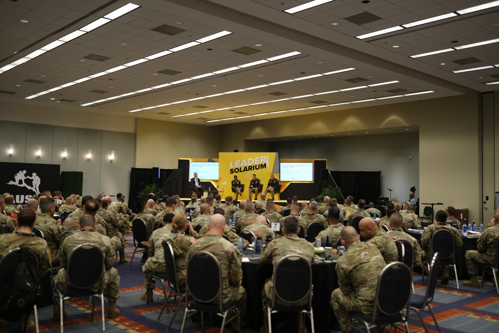 V Corps command team shares leadership insights