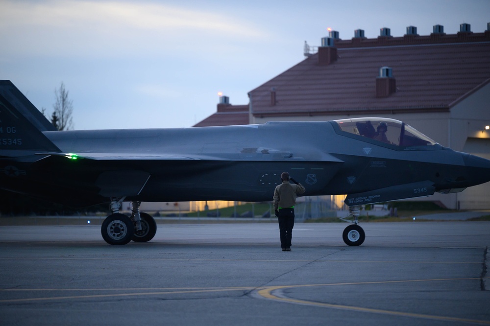 Eielson exercises readiness during Arctic Gold 25-1