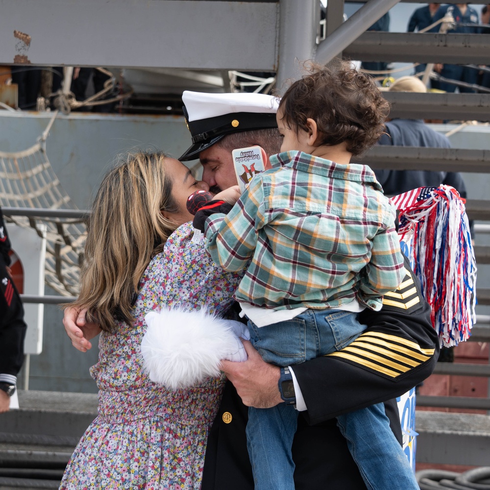 USS Russell Homecoming 2024