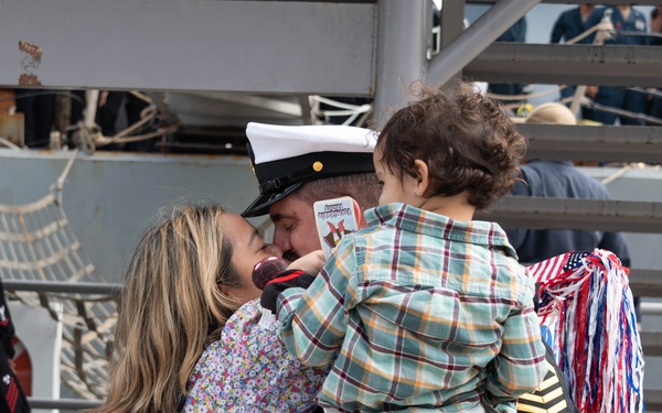 USS Russell Homecoming 2024