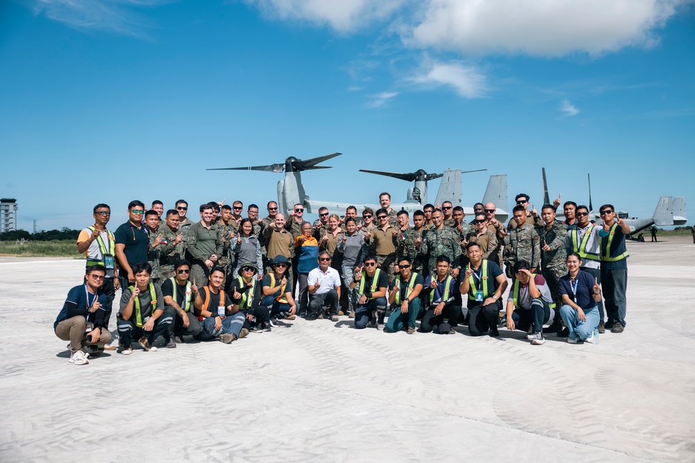 U.S. Marines receive Certificates of Appreciation in Laoag to Support Relief Efforts Alongside Philippine Allies