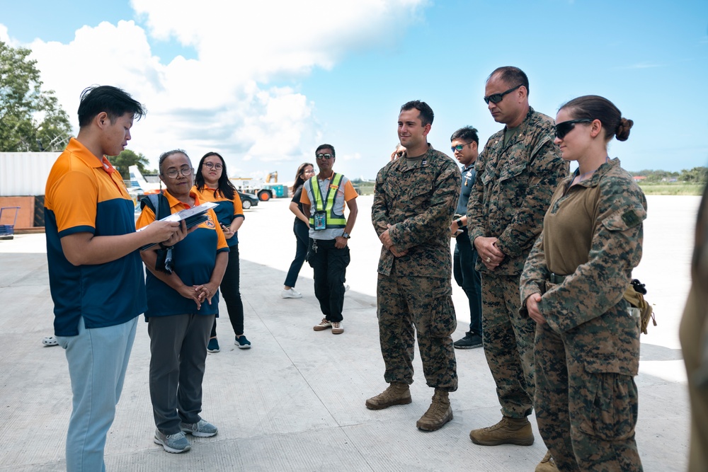 U.S. Marines receive Certificates of Appreciation in Laoag to Support Relief Efforts Alongside Philippine Allies