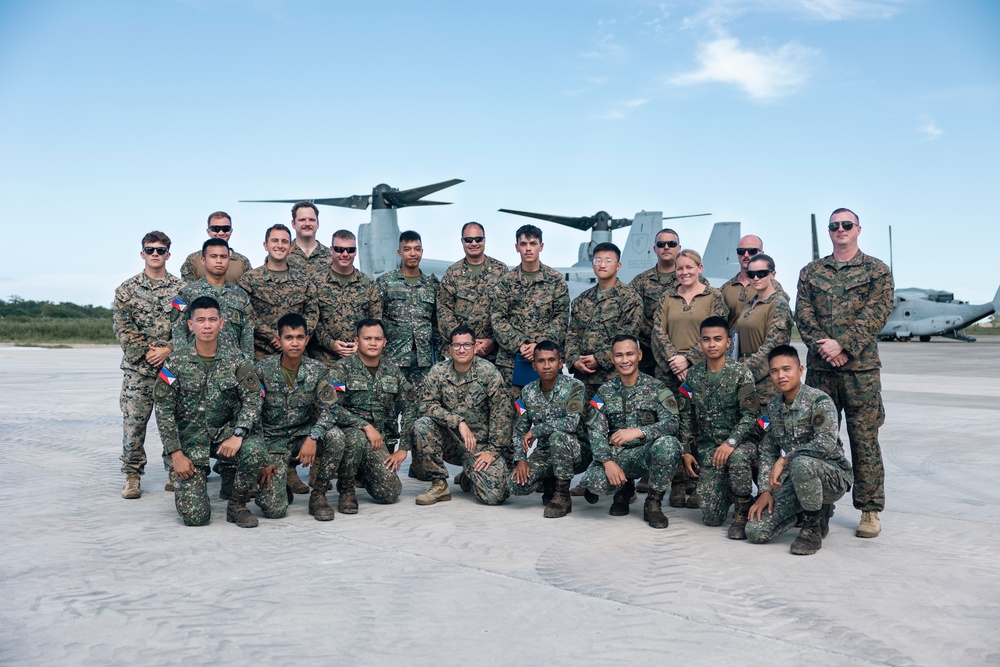 U.S. Marines receive Certificates of Appreciation in Laoag to Support Relief Efforts Alongside Philippine Allies