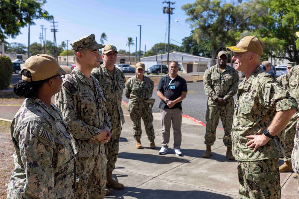 VADM Scott Gray visits Joint Base Pearl Harbor-Hickam