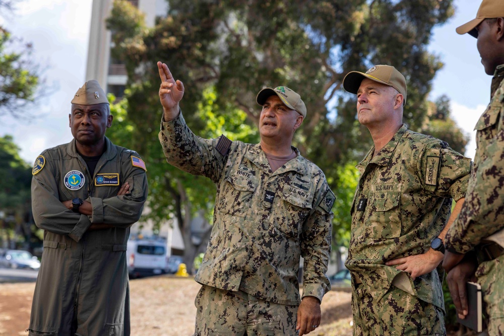 VADM Scott Gray visits Joint Base Pearl Harbor-Hickam