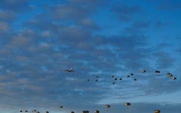 2nd IBCT, 11th Airborne Division Jumps back into Alaska to complete the final jump for Arctic Aloha