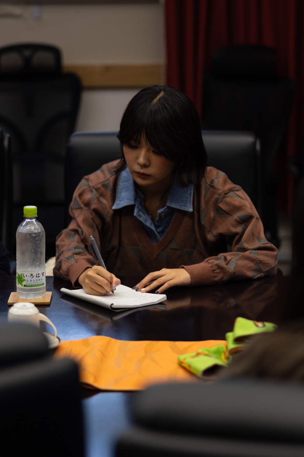 Okinawa International University Students Visit MCAS Futenma