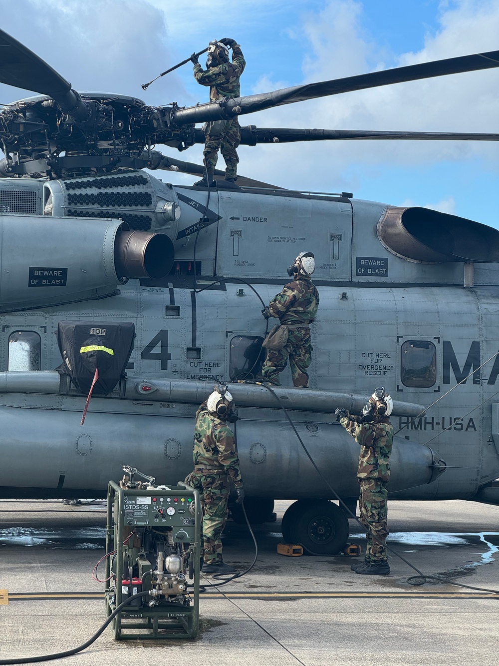 CBRN Marines rehearse aircraft decontamination procedures during Kaioke Response