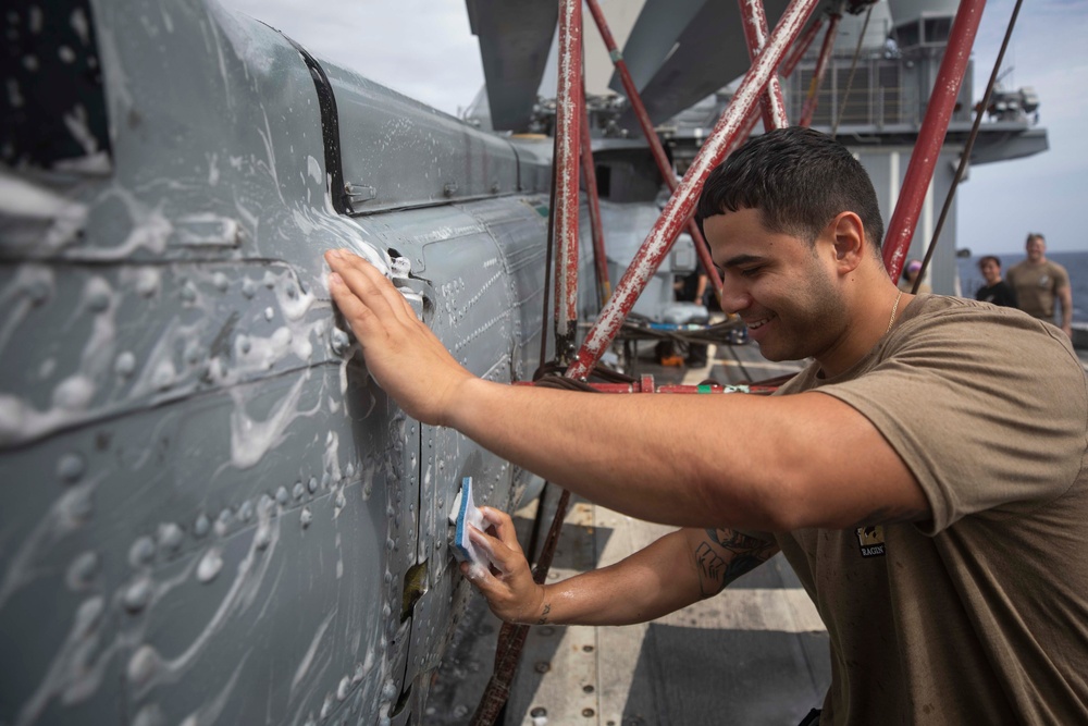 USS Gettysburg Conducts Routine Operations