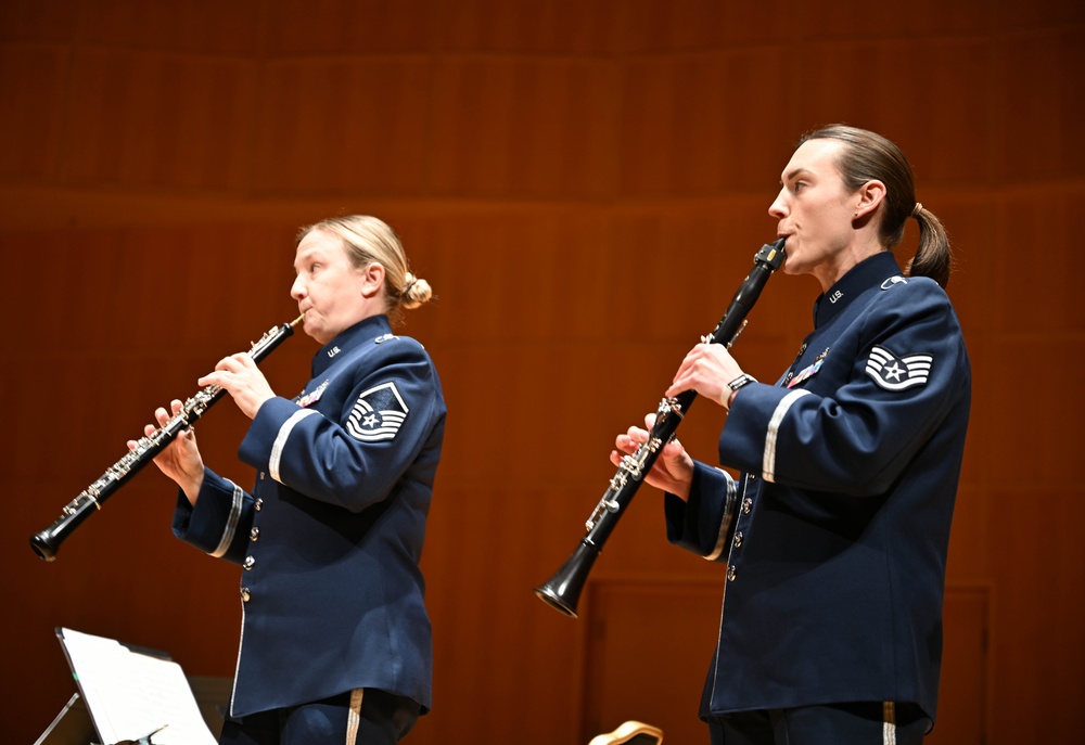 U.S. Air Force Heritage Winds performs in Youngstown