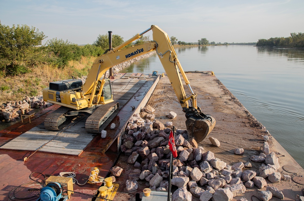 Omaha District, tribally-owned company partner for Missouri River maintenance