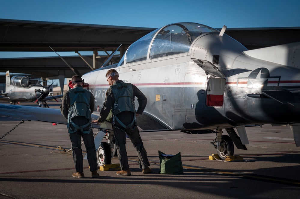 T-6A Texan II pre-flight inspection at Laughlin AFB