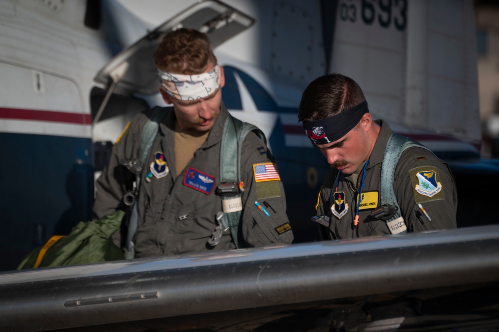 T-6A Texan II pre-flight inspection at Laughlin AFB