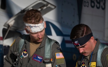 T-6A Texan II pre-flight inspection at Laughlin AFB