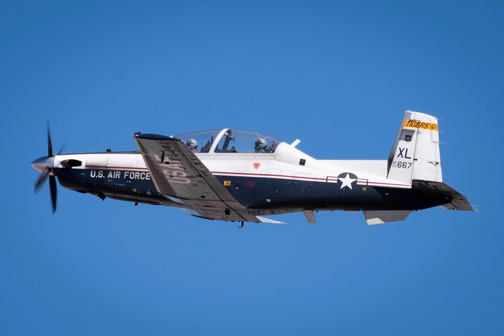 Feb. 14, 2024 T-6A Texan II take offs at Laughlin AFB