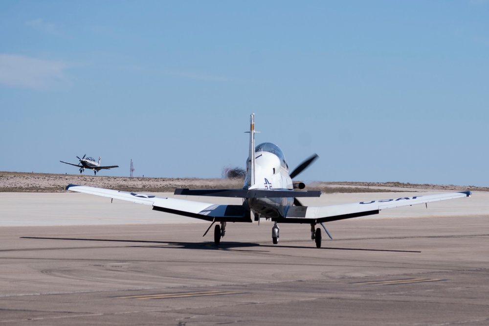 Feb. 14, 2024 T-6A Texan II take offs at Laughlin AFB