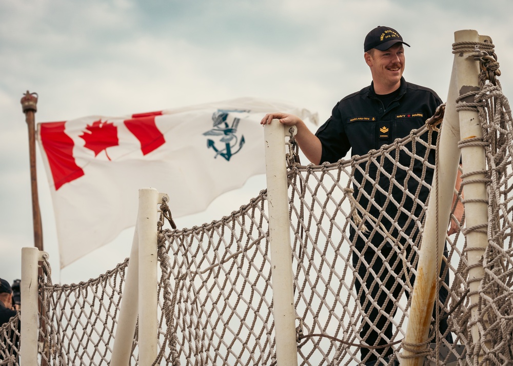 HMCS Montreal Pulls Into Naval Station Mayport