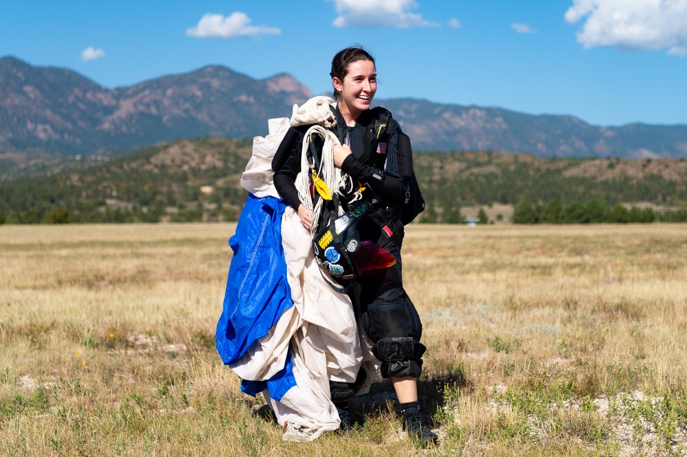 ALL-FEMALE SKYDIVING TEAMS EXCEL IN COMPETITION, LEADERSHIP