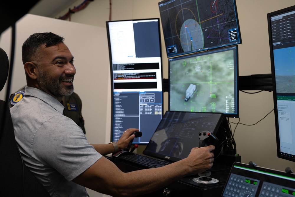 Honorary commanders visit JBSA mission partners