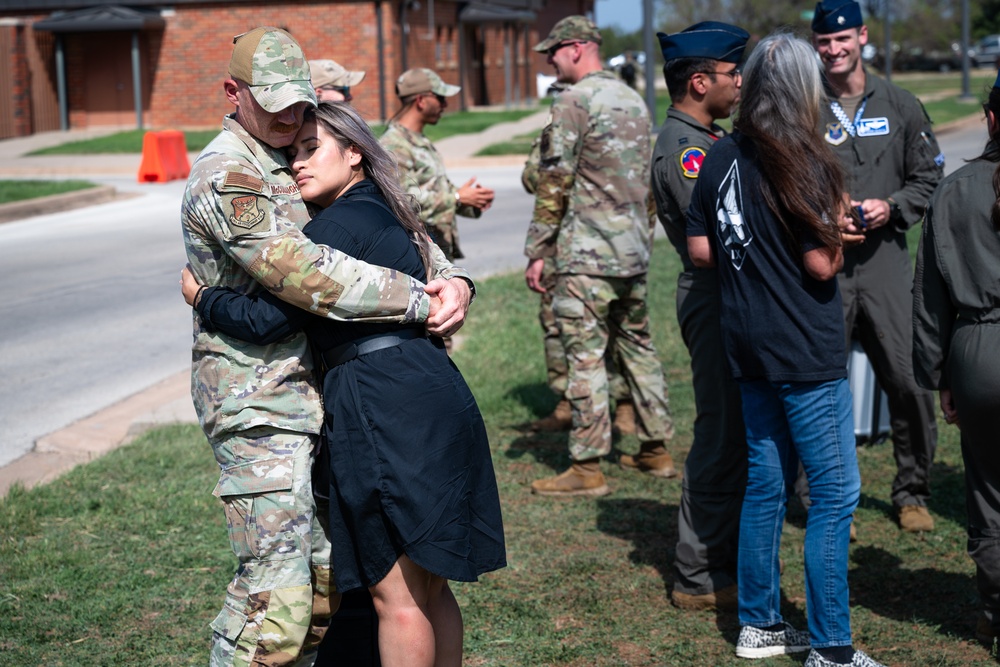 Dyess welcomes home deployed Airmen