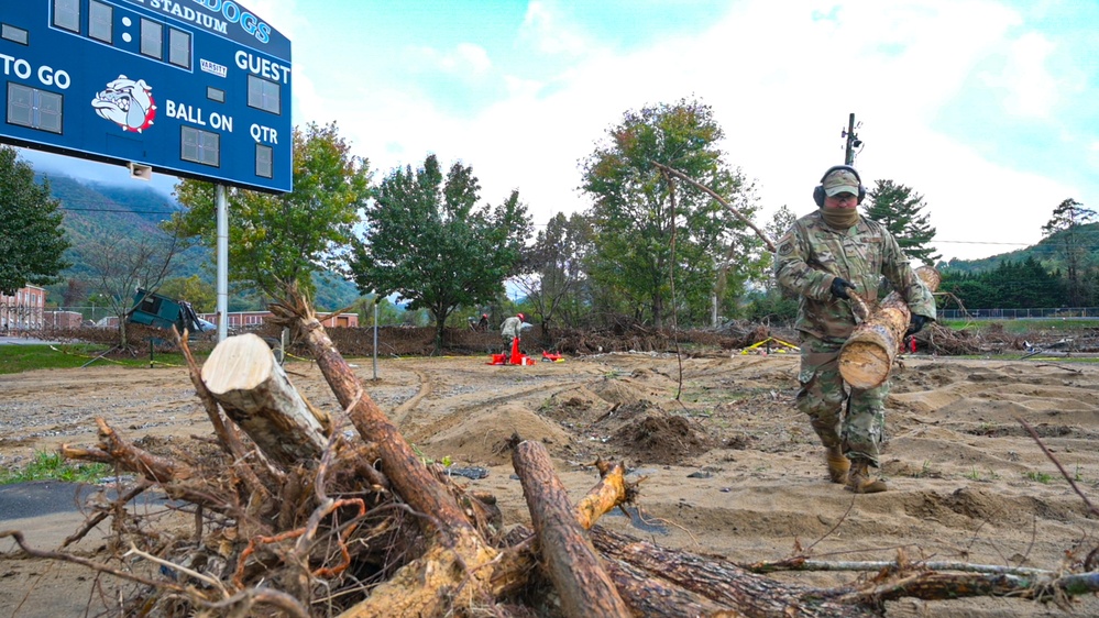 Tennessee Airmen clear debris in aftermath of Hurricane Helene