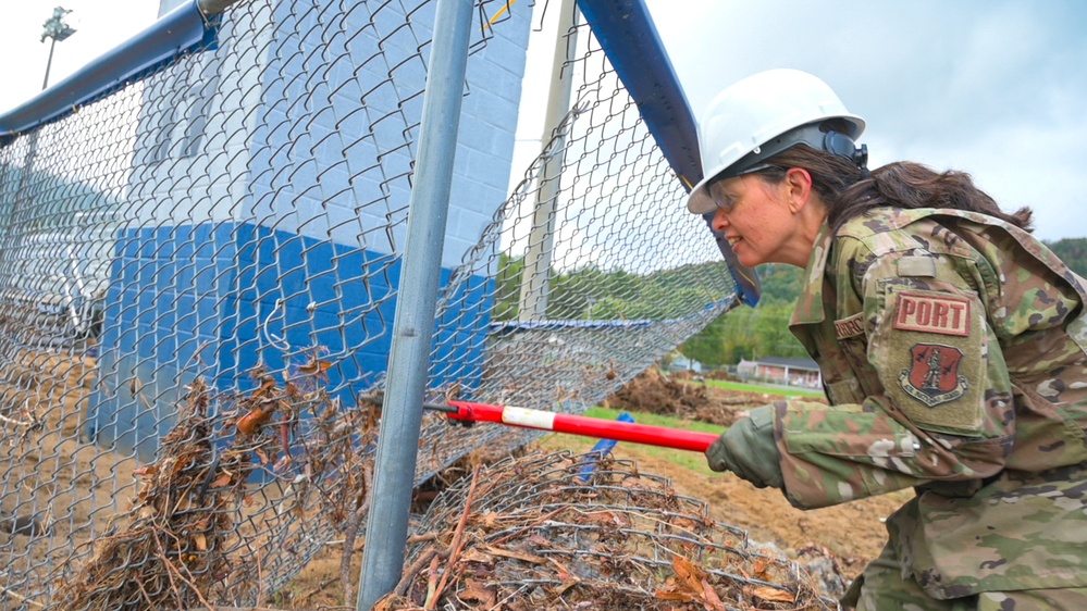 Tennessee Airmen clear debris in aftermath of Hurricane Helene