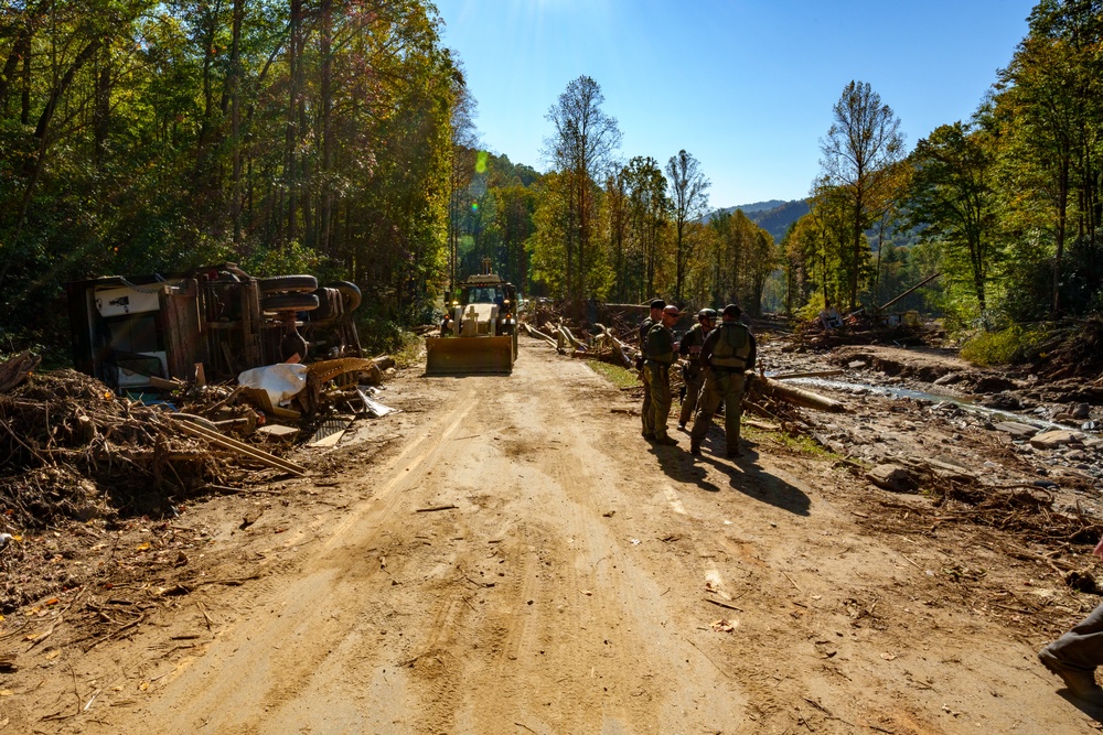 North Carolina National Guard soldiers assist the Indiana Task Force One Urban Search and Rescue team