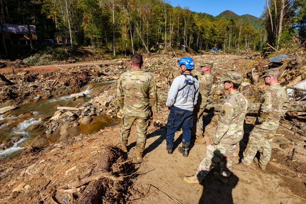 North Carolina National Guard soldiers assist the Indiana Task Force One Urban Search and Rescue team