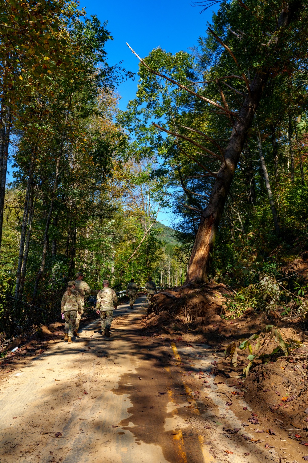 North Carolina National Guard soldiers assist the Indiana Task Force One Urban Search and Rescue team
