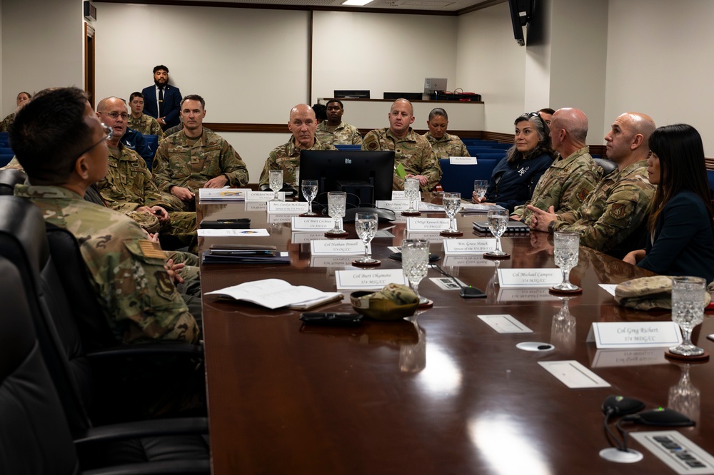 CSAF, CMSAF communicates readiness, reoptimization during visit at Yokota